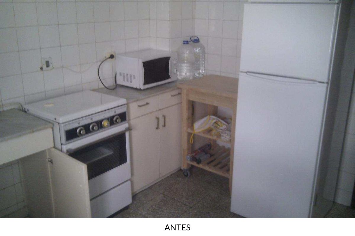 cocina antigua antes de reforma en Zaragoza